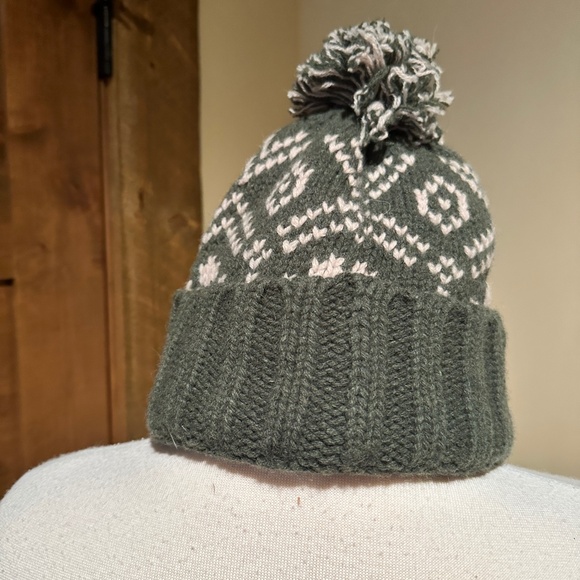 Patagonia Snowbelle Beanie - Picture 2 of 6